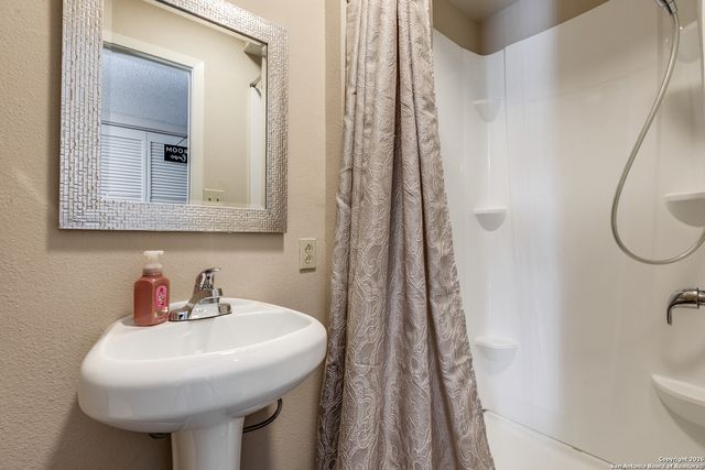 138 CALETA BCH, San Antonio, TX 78232