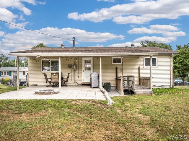 4810 Snow White Terrace, Alton, IL 62002