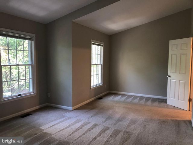 9671 BRITFORD DR, Burke, VA 22015