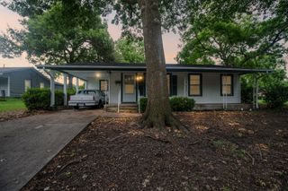307 Pendleton Street, Farmersville, TX 75442