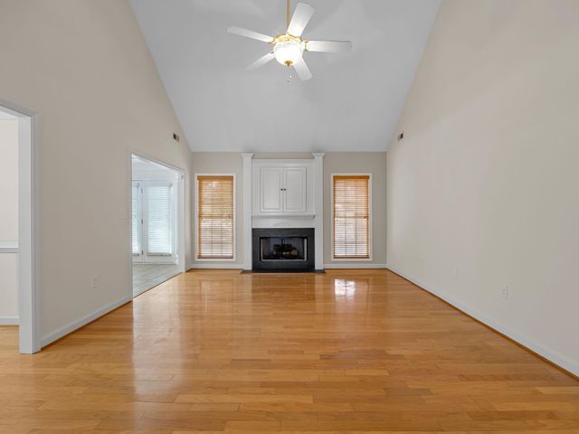 313 New Windsor Court, Roebuck, SC 29376
