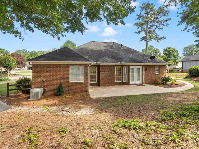 313 New Windsor Court, Roebuck, SC 29376