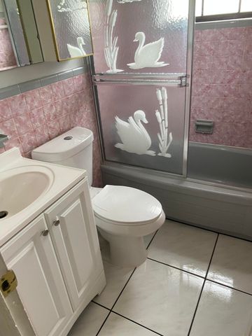 6600 Allen Street, Hollywood, FL 33024