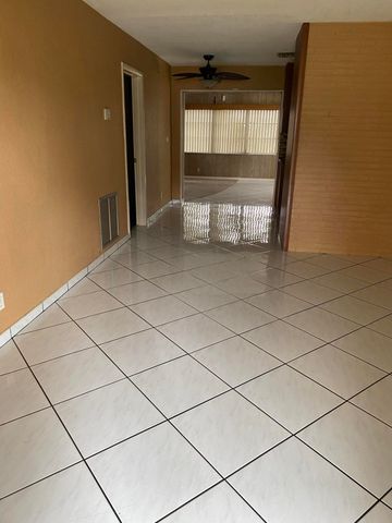 6600 Allen Street, Hollywood, FL 33024