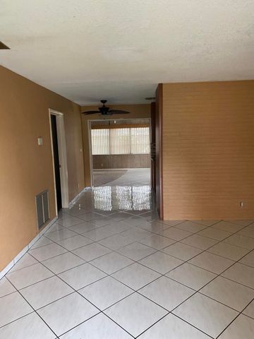 6600 Allen Street, Hollywood, FL 33024