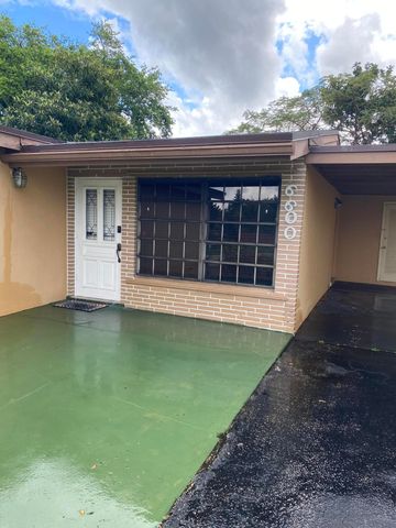 6600 Allen Street, Hollywood, FL 33024