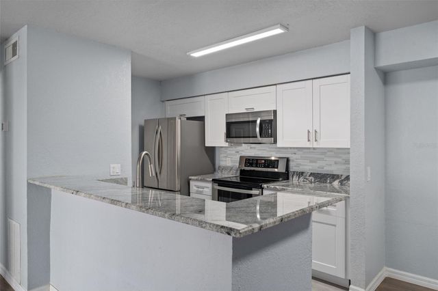 9481 HIGHLAND OAK DRIVE 1311, Tampa, FL 33647