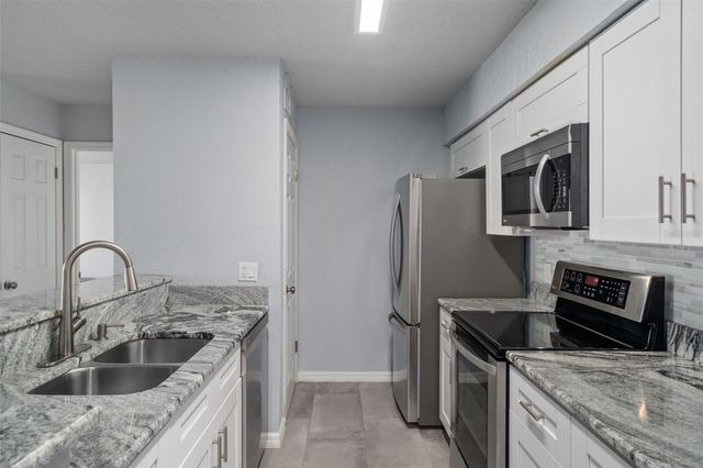 9481 HIGHLAND OAK DRIVE 1311, Tampa, FL 33647