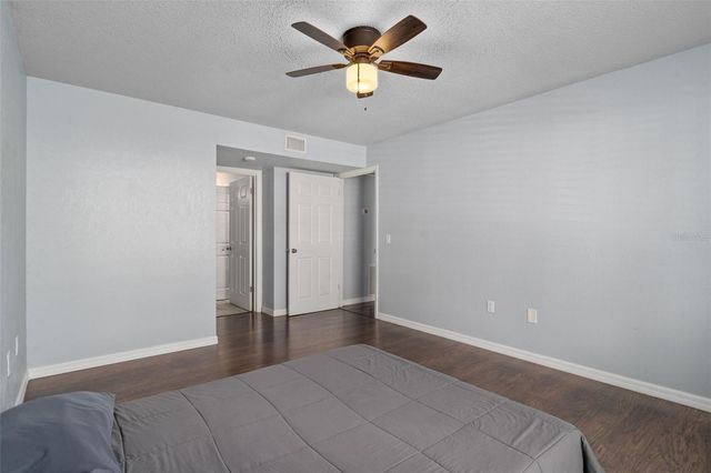 9481 HIGHLAND OAK DRIVE 1311, Tampa, FL 33647