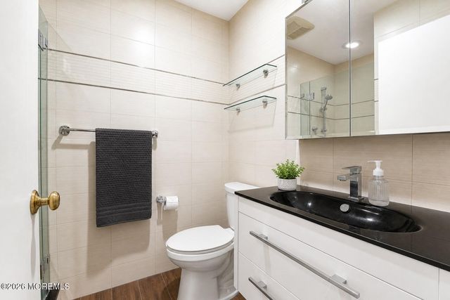 567 Applewood Court, Howell, NJ 07731