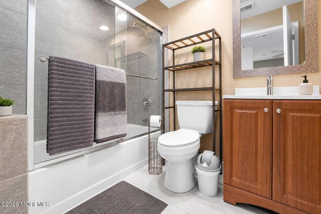 567 Applewood Court, Howell, NJ 07731