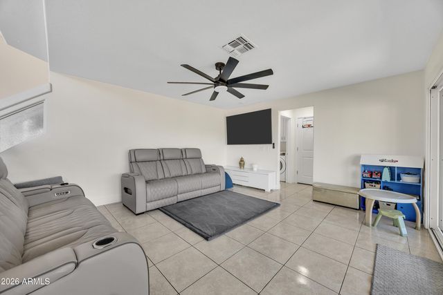 11020 W LANE Avenue, Glendale, AZ 85307