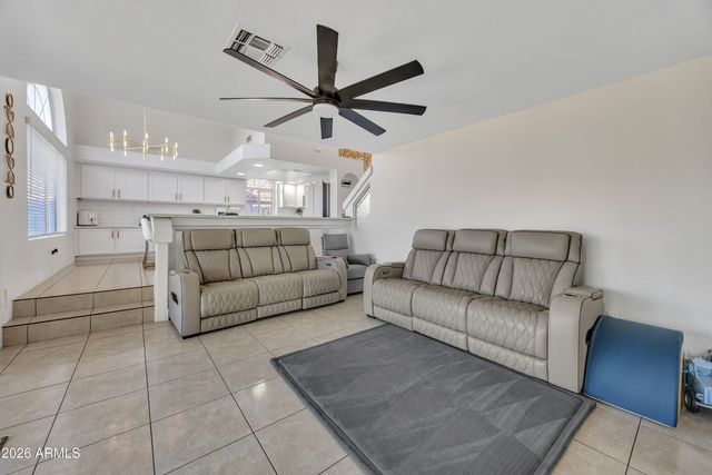 11020 W LANE Avenue, Glendale, AZ 85307