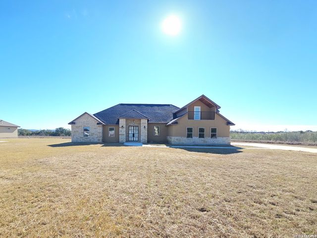956 Horseshoe Falls, Bandera, TX 78003