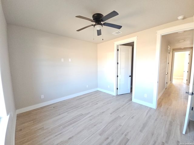 956 Horseshoe Falls, Bandera, TX 78003