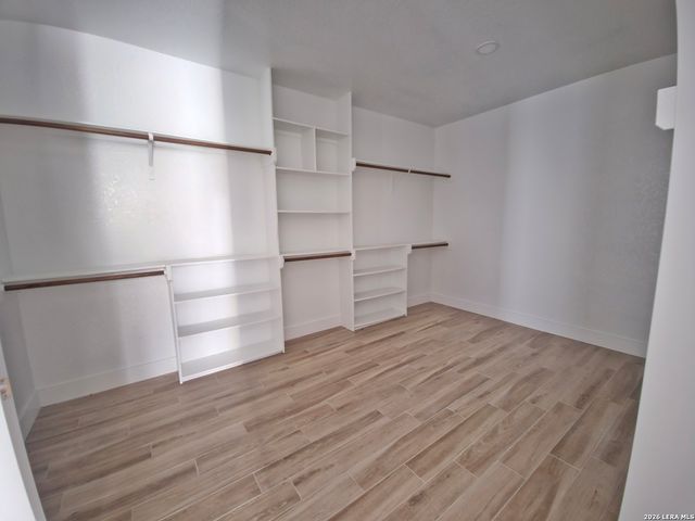 956 Horseshoe Falls, Bandera, TX 78003