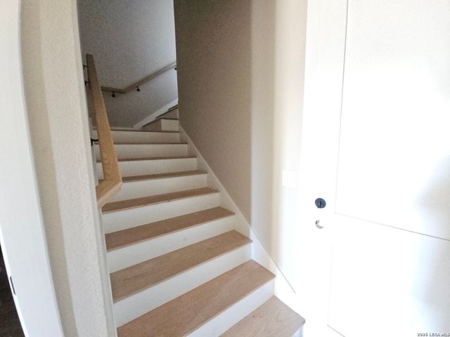 956 Horseshoe Falls, Bandera, TX 78003