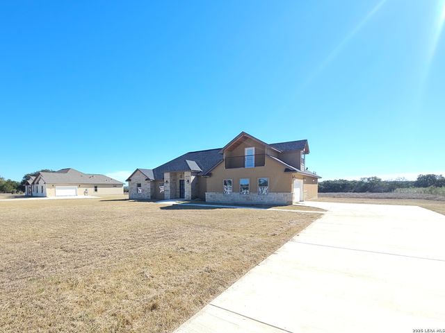 956 Horseshoe Falls, Bandera, TX 78003