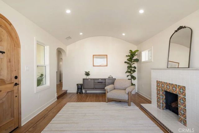 2014 W 84th Street, Los Angeles, CA 90047