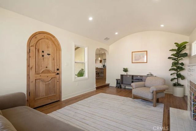 2014 W 84th Street, Los Angeles, CA 90047
