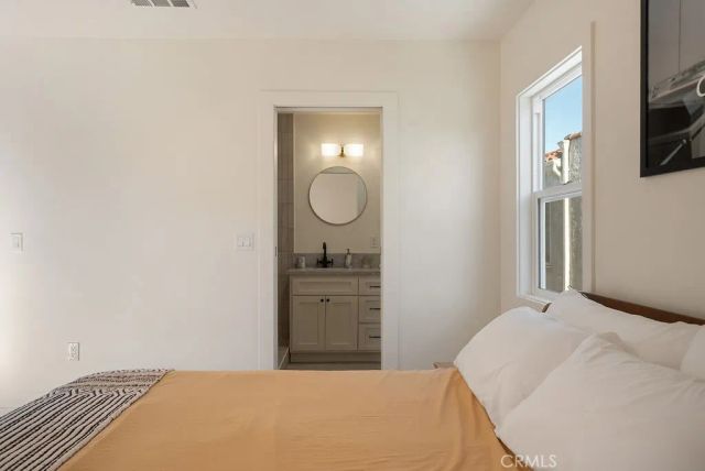 2014 W 84th Street, Los Angeles, CA 90047