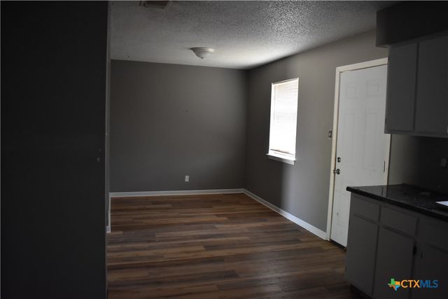 304 Meadow Drive, Marion, TX 78124