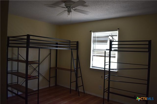 304 Meadow Drive, Marion, TX 78124