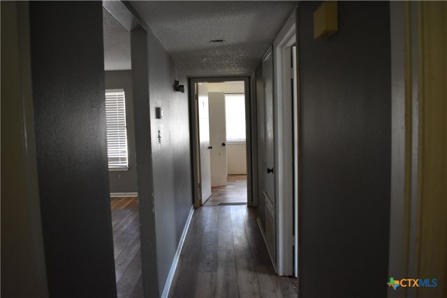 304 Meadow Drive, Marion, TX 78124