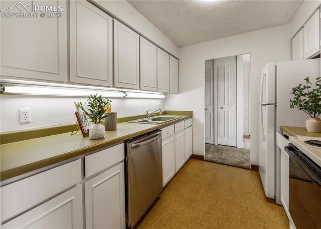 411 Lakewood Circle A1204, Colorado Springs, CO 80910