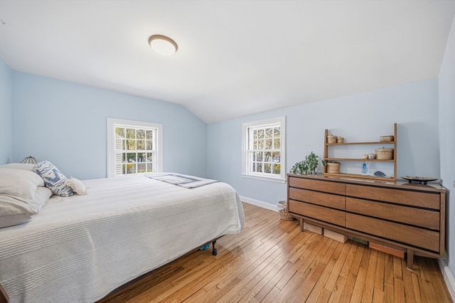 28 Lilly Ln, Dedham, MA 02026