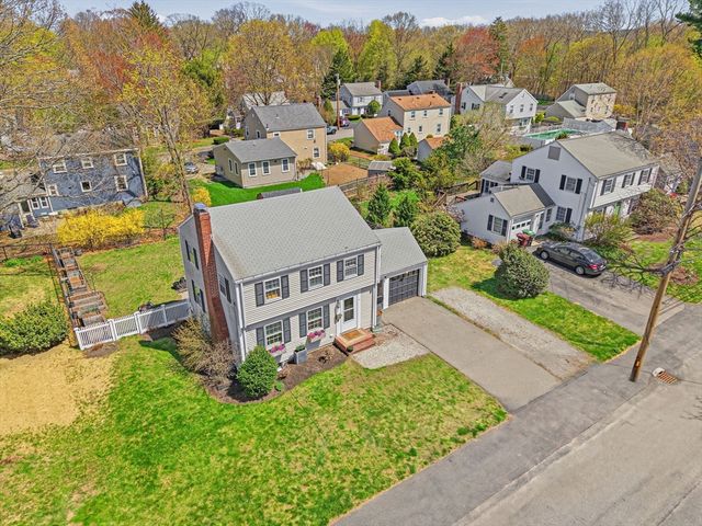 28 Lilly Ln, Dedham, MA 02026