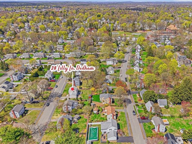 28 Lilly Ln, Dedham, MA 02026