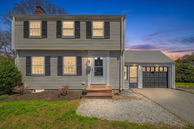 28 Lilly Ln, Dedham, MA 02026