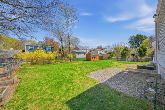 28 Lilly Ln, Dedham, MA 02026