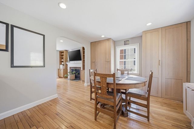 28 Lilly Ln, Dedham, MA 02026