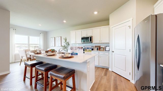 6215 Harvest Drive, Papillion, NE 68157