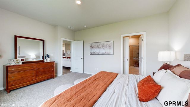 6215 Harvest Drive, Papillion, NE 68157