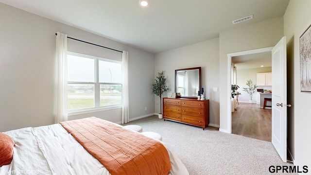 6215 Harvest Drive, Papillion, NE 68157