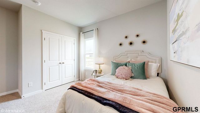 6215 Harvest Drive, Papillion, NE 68157