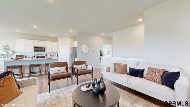 6215 Harvest Drive, Papillion, NE 68157