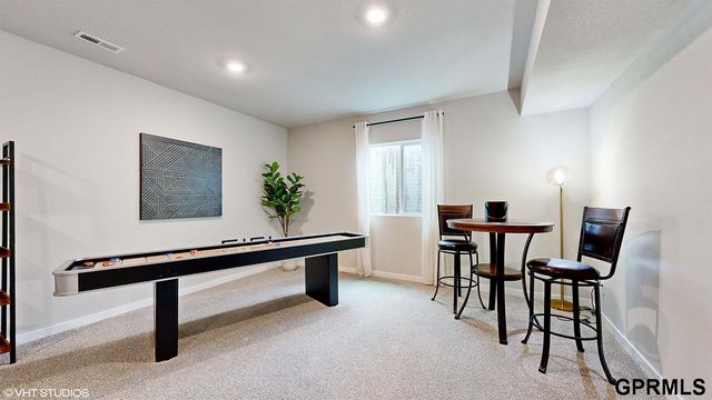 6215 Harvest Drive, Papillion, NE 68157