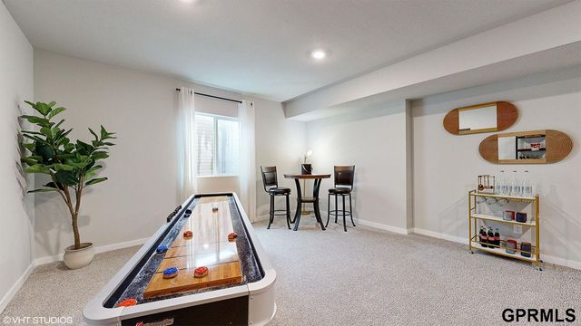 6215 Harvest Drive, Papillion, NE 68157