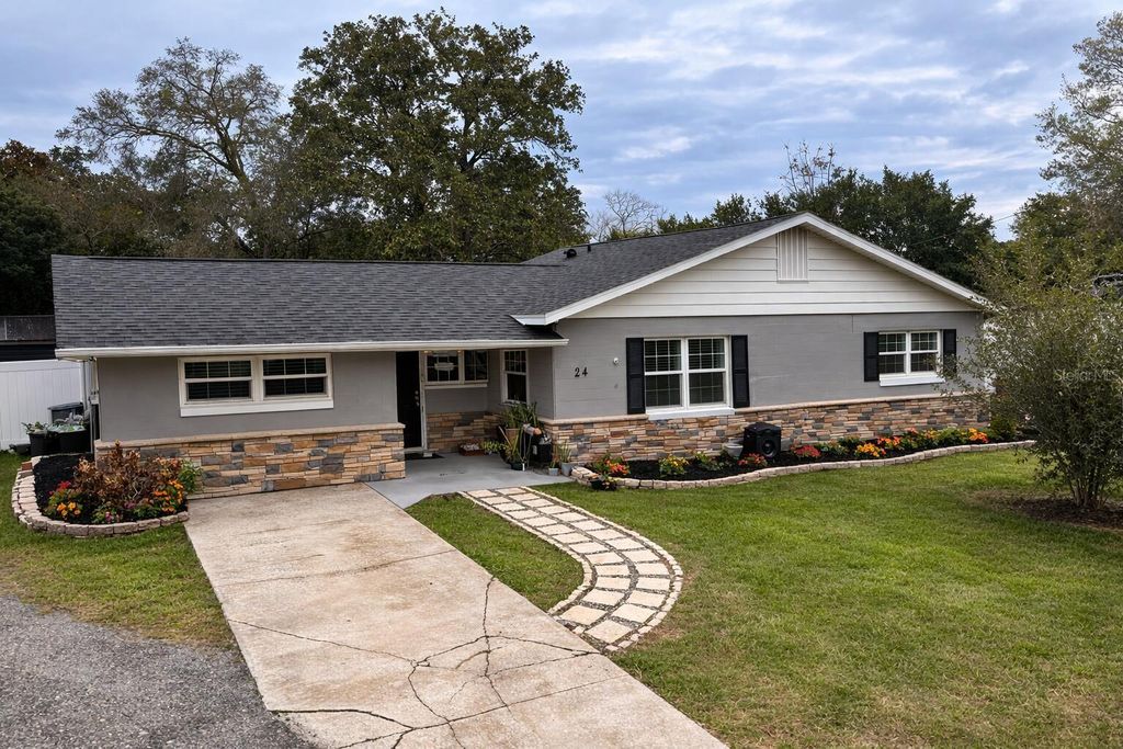 24 LILAC DRIVE, Debary, FL 32713