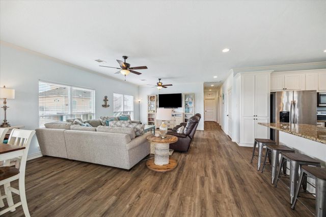 923 Tidelands Drive, Crystal Beach, TX 77650