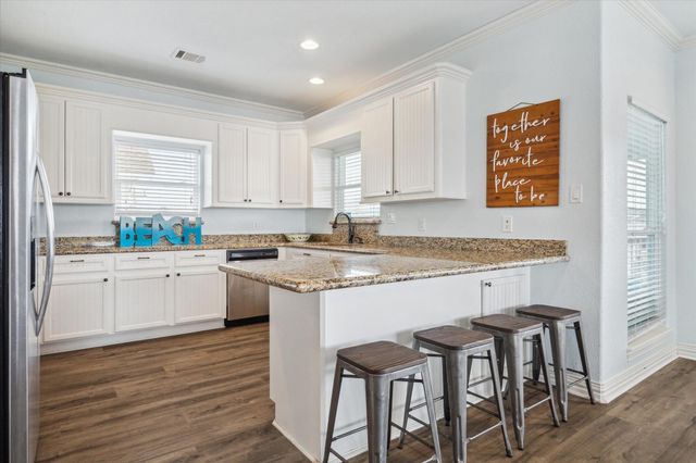 923 Tidelands Drive, Crystal Beach, TX 77650