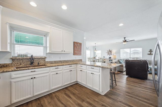 923 Tidelands Drive, Crystal Beach, TX 77650