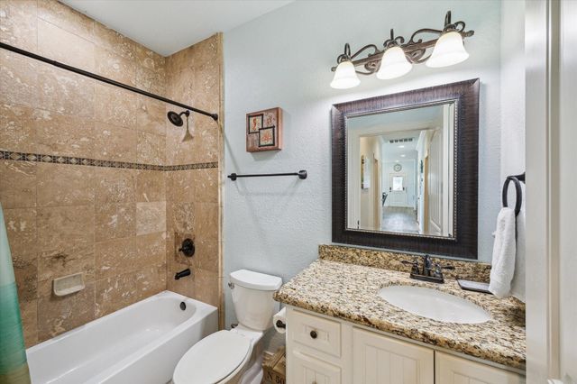 923 Tidelands Drive, Crystal Beach, TX 77650