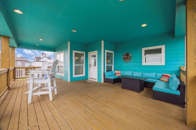 923 Tidelands Drive, Crystal Beach, TX 77650