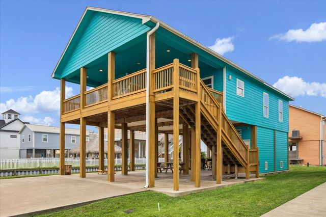 923 Tidelands Drive, Crystal Beach, TX 77650