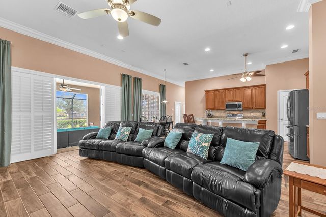 2817 DURANT TRAILS BOULEVARD, Dover, FL 33527